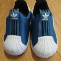 アディダス×ディズニーのキッズスニーカー(子供靴.シューズ)