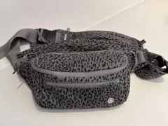 グスケット365 抱っこ紐 plus 【グレーレオパード】