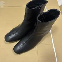 Bridget Birkin ショートブーツ　Mサイズのサムネイル