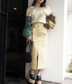 【MURUA】 イエロータイトスカート ベルトなしのサムネイル