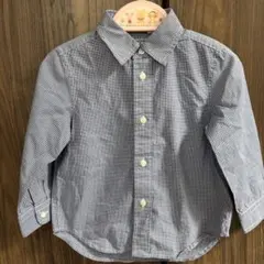 ネイビーとホワイトのチェック柄シャツ