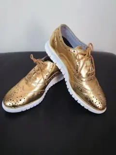 【春だから】美品momon モモン ウイングチップスニーカー23.5㎝ ゴールド