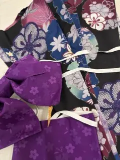 浴衣　黒ベース　帯付き