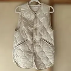 ベージュ キルティングダウンベスト S