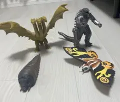 バンダイ　ムービーモンスターシリーズ4体セット