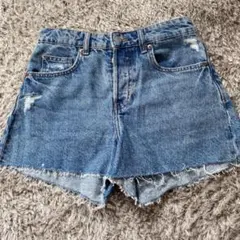 エイチ・アンド・エム デニムブルー ダメージ加工ショートパンツ