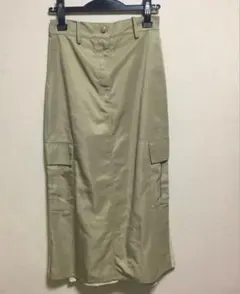 新品タグ付き Ashley&Bros AGNOST 裾フレアバイカラースカートのサムネイル