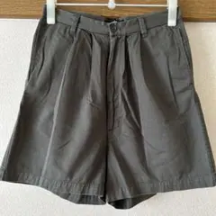 ズッカ カーキ プリーツハーフパンツ 美品のサムネイル