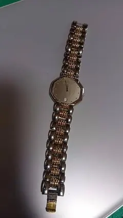 Christian Dior クォーツ 腕時計 本体のサムネイル