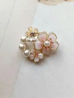 No.859 お花のブローチ パールつき