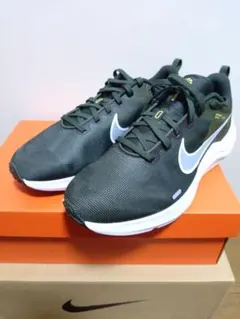 【新品未使用】Nike スニーカー ブラック/グリーン DD9293-300