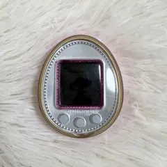 当時の物。たまごっち 2004 シルバー BANDAI バンダイ TAMAGOTCHI たまごっち4U シルバー×パープル