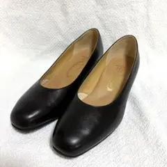 【美品】定価3万 銀座ヨシノヤ HV 外反母趾対応パンプス 黒 本革 22.5のサムネイル