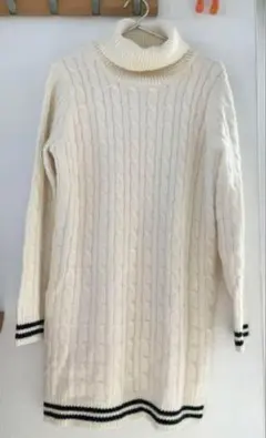 シンプリシテェ アイボリー ケーブルニット タートルネック ワンピース