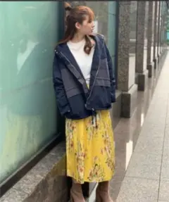 ミリオンカラッツ　マウンテンパーカー