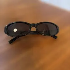オーバル型 サングラス ブラック