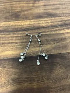 キラキラ ピアス