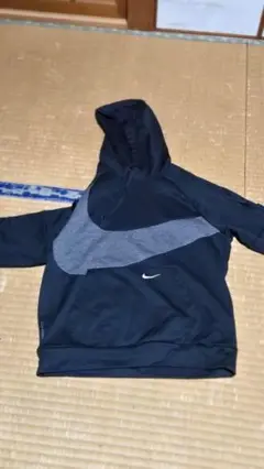 Nike フード付きパーカー 黒/グレー