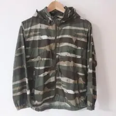 ノースフェイスキッズ用ナイロンパーカー迷彩