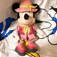 ミニー　冒険家　ぬいぐるみ　ぬいぐるみバッジ