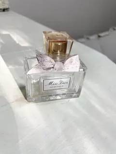 2025年最新】香水空瓶の人気アイテム - メルカリ