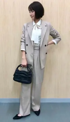 GU ベージュ ダブルブレストジャケット&バンツ　セットアップ