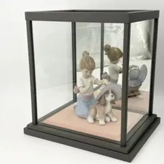 LLADRO リヤドロ おめかししようね　フィギュリン 陶器　ガラスケース付きのサムネイル