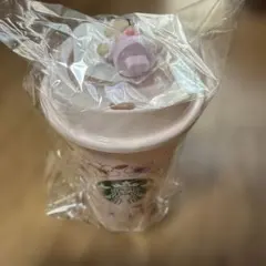 スターバックスSAKURA2026 リユーザブルカップ とキャップベアリスタ