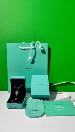Tiffany & Co. キー ネックレス ダイヤモンドのサムネイル