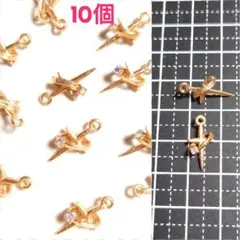 ꫛꫀꪝ✧‧˚ A級ガラスストーン付き 星のチャーム