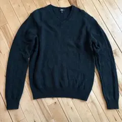 UNIQLO ダークグリーンVネックセーター L