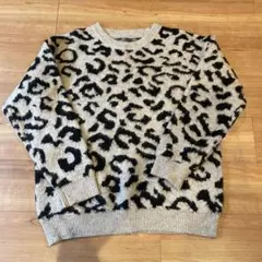 ヒョウ柄ニットセーター