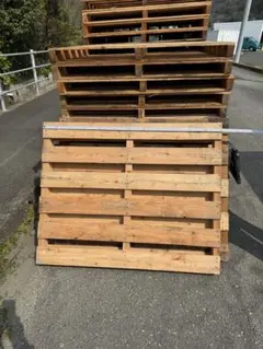 パレット(木製) 中古品 資材保管用 50枚 お引き取り - メルカリ
