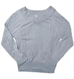 axes femme　くすんだ水色　ケーブル編みVネック　長袖　ニット　薄手