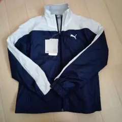 新品タグ付　PUMAプーマ　ウインドブレーカー　左腕ロゴ　前ファスナー付　120