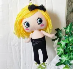 イルメール　ハッピードール　イーマリー⭐️黒タイツ＆おリボン2点です♪のサムネイル