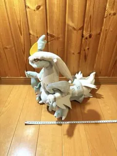 ポケモンセンター限定　ホワイトキュレム　ぬいぐるみ　ポケモン