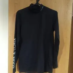 新品☆MARK＆LONA メンズM 黒ハイネックカットソー 袖ロゴ＆スカル 黒