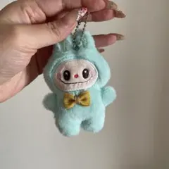 Labubu ぬいぐるみキーホルダー　ラブブ
