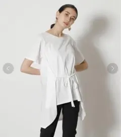 美品　AZUL ホワイト 半袖Tシャツ FREEのサムネイル