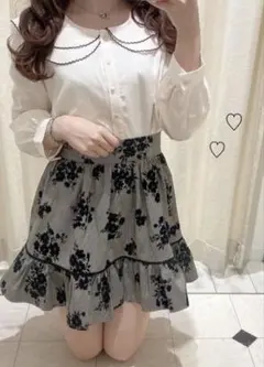 evelyn フロッキーギャザー ミニスカート【花柄】