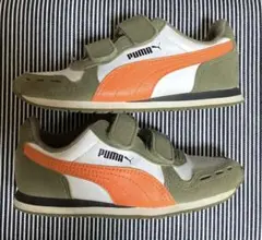 プーマ スニーカー