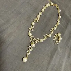 リーフモチーフ パールネックレス イヤリングセット