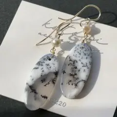 B37デンドライトオパールのピアス