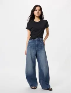 UNIQLO ユニクロ　バギーカーブジーンズ/丈短め　　ブルー　22サイズ