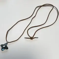 スワロフスキー　花形クリスタルペンダントネックレス　チョーカー