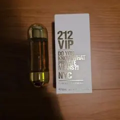 Carolina Herrera 212 VIP EDP 30mlのサムネイル