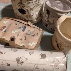 MOOMIN　トラベルポーチ&スリムティッシュボトルおまけセット