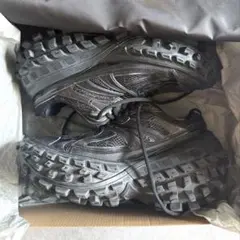 BALENCIAGA ディフェンダー ブラック 42 27.5cmのサムネイル