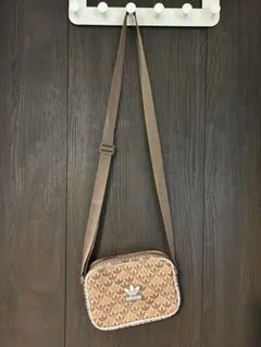 Item thumbnail for item 40f4e944-a5d1-42d6-a5ad-26f4cf9d9015